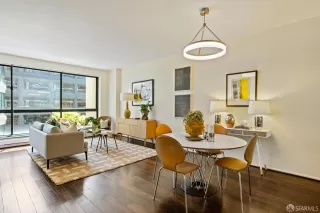 Photo #1: 424031174 Listing