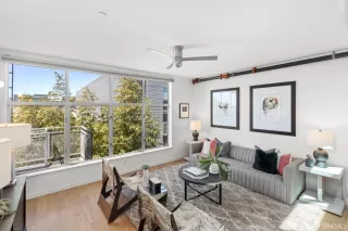 Photo #3: 424031267 Listing 