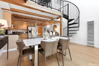 Photo #5: 424031267 Listing 