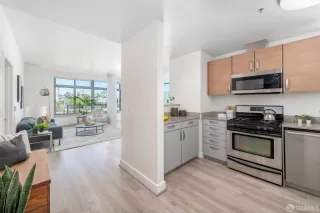 Photo #3: 424031675 Listing 