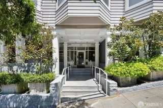 Photo #5: 424031982 Listing 