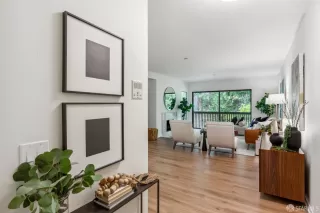 Photo #2: 424032547 Listing