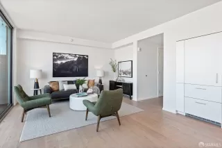 Photo #5: 424032638 Listing 