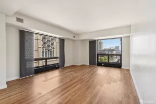 Photo #3: 424032646 Listing