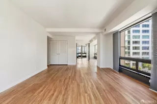 Photo #6: 424032646 Listing