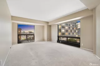 Photo #3: 424032647 Listing