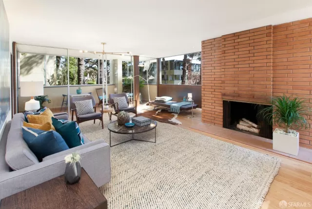 MLS: 424032777 Condo For Sale