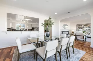 Photo #5: 424032793 Listing 