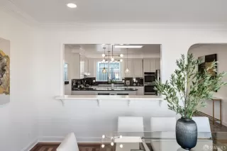 Photo #6: 424032793 Listing 