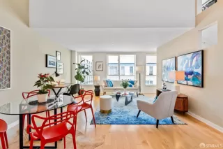 Photo #1: 424032940 Listing 