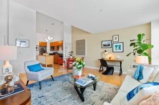 Photo #4: 424032940 Listing 