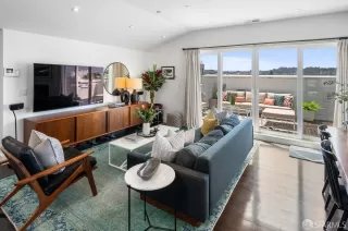 Photo #4: 424033008 Listing