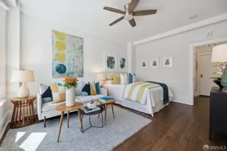 Photo #3: 424033406 Listing