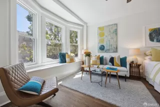 Photo #4: 424033406 Listing