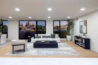 Photo #3: 424033837 Listing