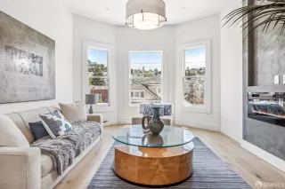 Photo #1: 424033939 Listing 