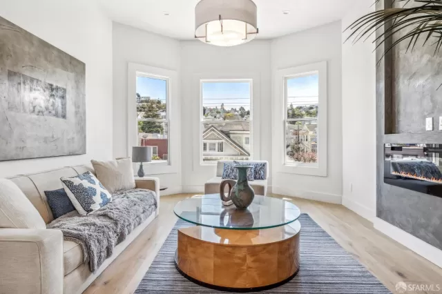 MLS: 424033939 Condo For Sale