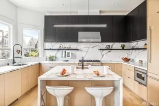 Photo #4: 424033939 Listing 