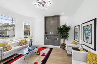 Photo #3: 424034021 Listing