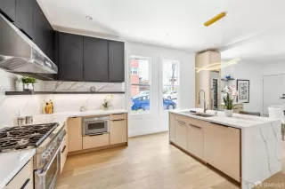 Photo #4: 424034021 Listing