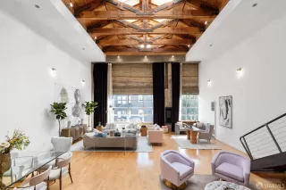 Photo #3: 424034030 Listing