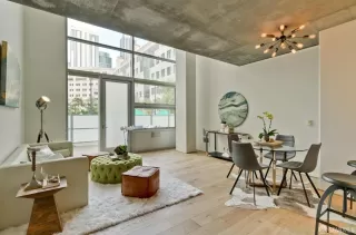 Photo #2: 424034434 Listing