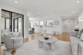 Photo #2: 424035354 Listing 