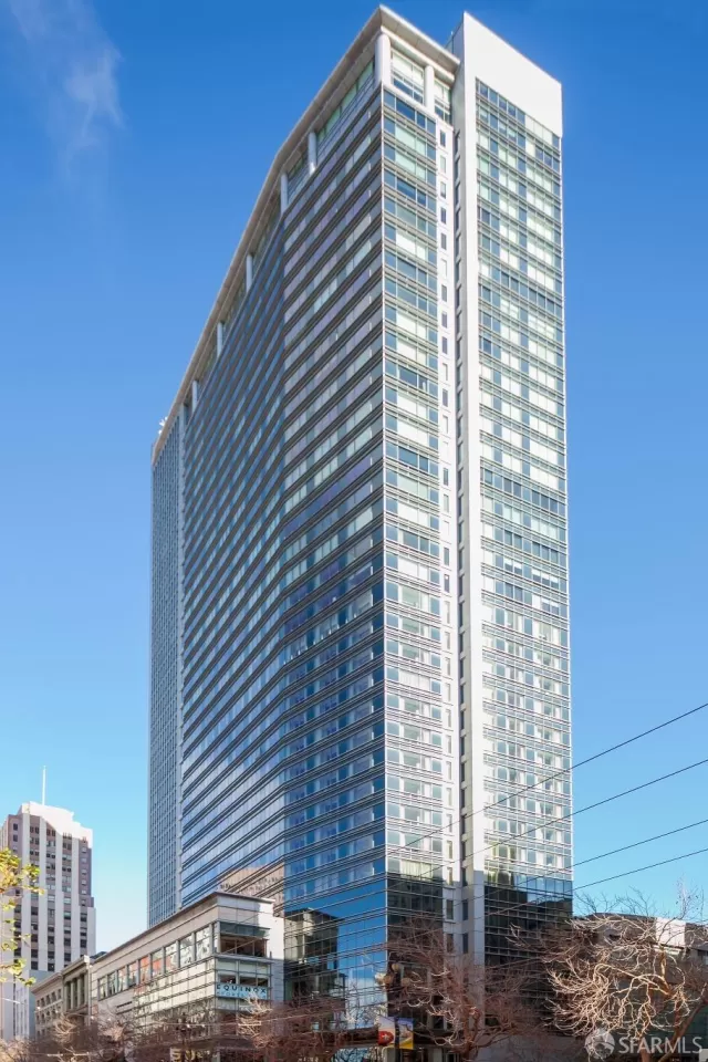 MLS: 424035408 Condo For Sale