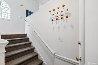 Photo #2: 424035419 Listing