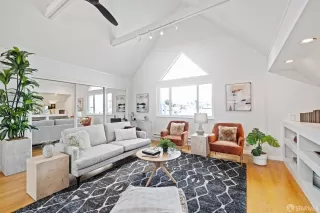 Photo #6: 424035419 Listing