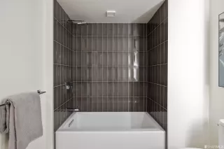 Photo #4: 424035511 Listing