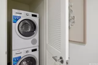 Photo #6: 424035511 Listing