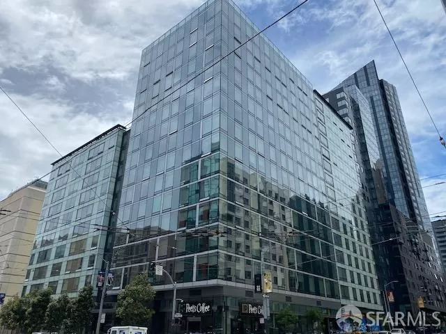 MLS: 424035688 Condo For Sale