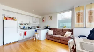 Photo #5: 424035688 Listing 