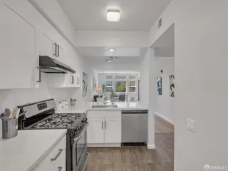 Photo #4: 424036003 Listing 