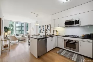 Photo #4: 424037029 Listing