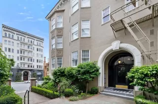 Photo #1: 424037030 Listing