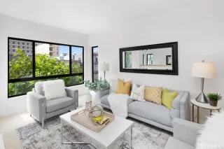 Photo #1: 424037238 Listing