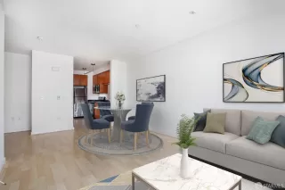 Photo #4: 424037244 Listing