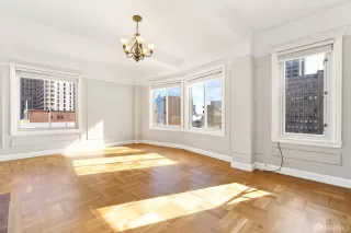 Photo #4: 424037488 Listing