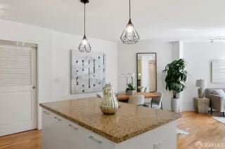 Photo #6: 424037674 Listing 