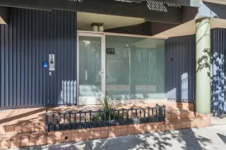 Photo #1: 424038299 Listing