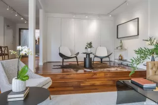 Photo #5: 424038299 Listing