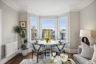 Photo #4: 424038360 Listing