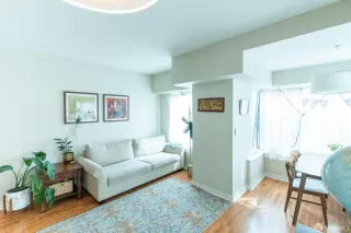 Photo #2: 424038472 Listing