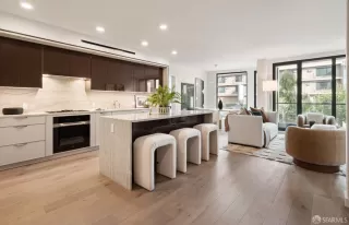 Photo #3: 424038527 Listing