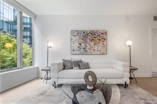 Photo #6: 424038605 Listing