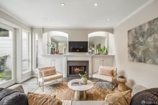 Photo #4: 424038727 Listing