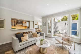 Photo #6: 424038727 Listing