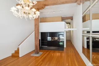 Photo #2: 424038769 Listing 